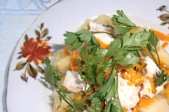 1. Этап. Куриная грудка в пароварке: Готовьте блюдо в пароварке в течение 40 минут. В каждую порцию добавьте майонез. Приятного аппетита!