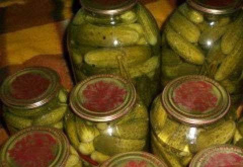 1. Этап. Огурцы консервированные сладкие: Относим банки на ответственное хранение в подвал!