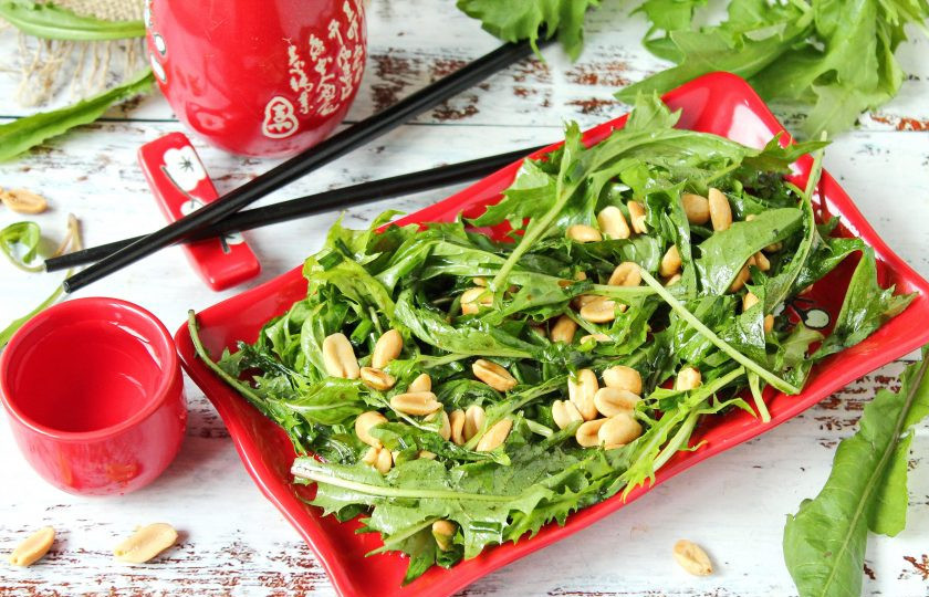 1. Этап. Салат из одуванчиков по-китайски: Приятного аппетита!