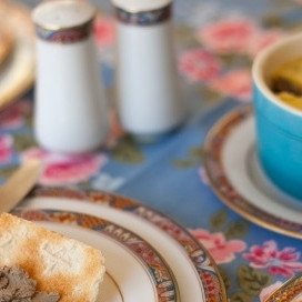 1. Этап. Паштет из куриной печенки: 8. На следующее утро на завтрак своим близким подайте тосты со свежим паштетом из куриной печени. Приятного аппетита!