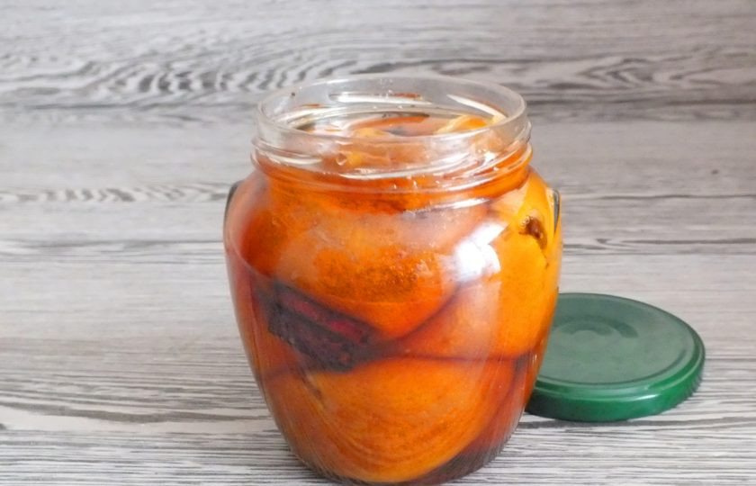 1. Этап. Варенье из целых мандаринов: Разлейте варенье по чистым, сухим баночкам. Закройте герметично крышками. Охладите при комнатной температуре и уберите на хранение в темное место.