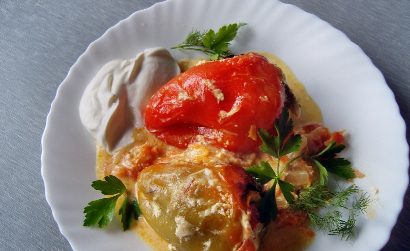 1. Этап. Фаршированные перцы с фаршем: 4. При температуре в 170 градусов я тушила перцы под крышкой полчаса, а затем без крышки еще 10-15 минут. Готово!