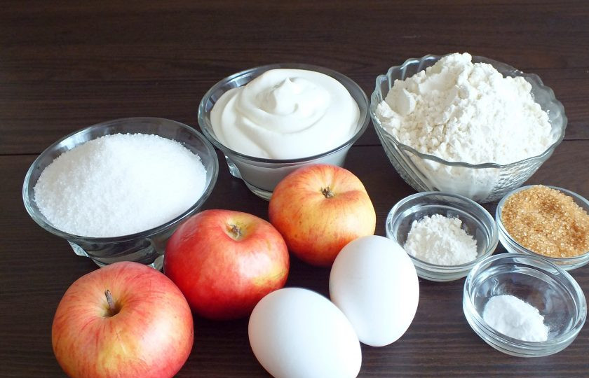 1. Этап. Сахарный пирог с яблоками: Подготовьте необходимые ингредиенты.