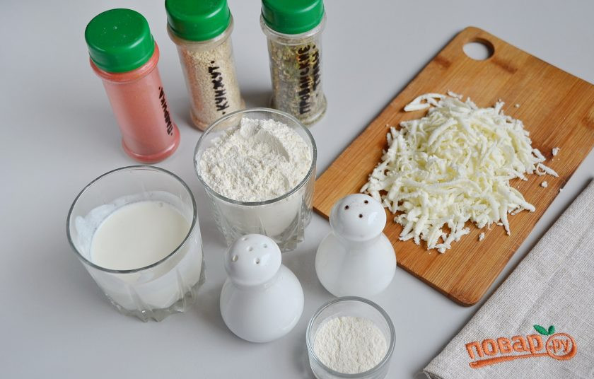 1. Этап. Диетические йогуртовые булочки: 1. Вот такие простые продукты для булочек. Из добавок я выбрала брынзу, кунжут 1 ч.л, паприку, прованские травы, черный перец молотый. Включите духовку и разогрейте её до 200 градусов.