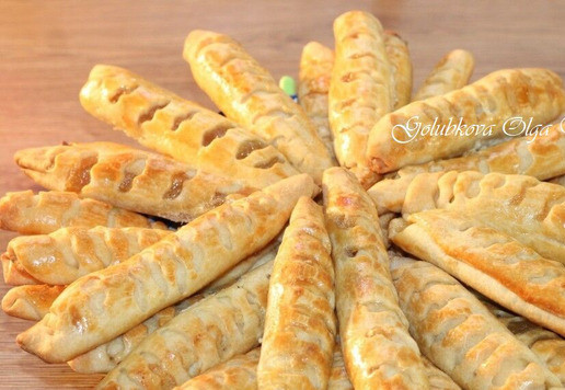 1. Этап. Булочки-трубочки с творогом и повидлом: 15. Сдобные трубочки с начинкой готовы!