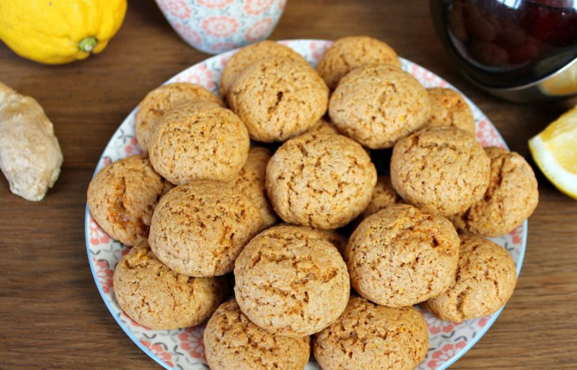 1. Этап. Постное печенье на соке: Постное печенье приготовленное на яблочном соке готово. Угощайтесь!