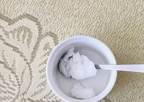 1. Этап. Миндальные вафли со стевией: Добавить растопленное кокосовое масло