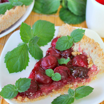 Пирог Крошка с вишней