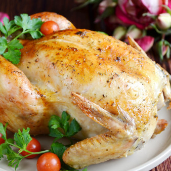 Курица, фаршированная капустой