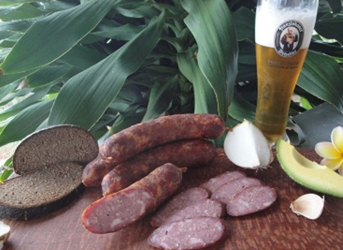 1. Этап. Копченые колбаски: Затем проветрите колбаски в сухом помещение в течение суток. Приятной дегустации!