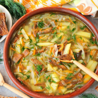 Суп из соленых рыжиков