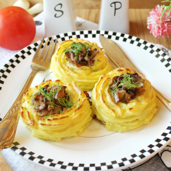 Гнезда с грибами в духовке