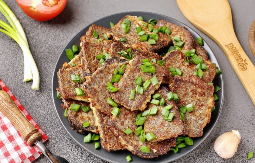 1. Этап. Гренки из черного хлеба с яйцом: Гренки из черного хлеба с яйцом готовы. Приятного аппетита!