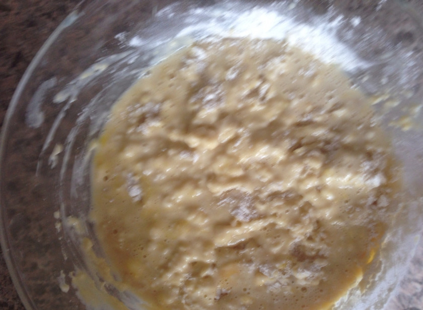 1. Этап. Пончики воздушные: Добавить все остальное кроме муки! Муку подсыпать не спеша.