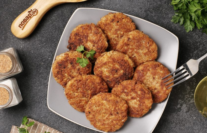 1. Этап. Котлеты из маринованных грибов: Котлеты из маринованных грибов готовы. Приятного аппетита!