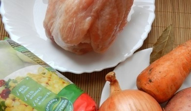 1. Этап. Cуп гороховый с курицей: Перед вами суп гороховый рецепт с курицей. Подготовим ингредиенты согласно рецепту.