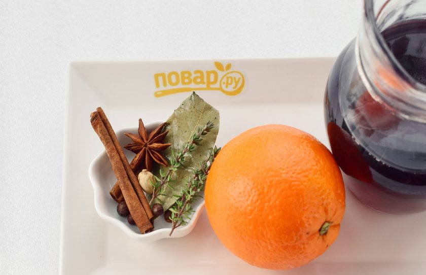 1. Этап. Утка в глинтвейн-маринаде: Подготовьте остальные ингредиенты.