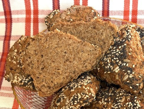 1. Этап. Гречневые уголки: Мякиш у булочек влажный, аромат сногсшибательный!