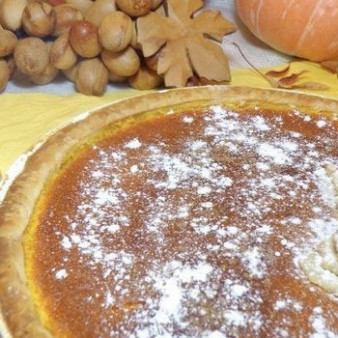 Пирог из слоеного теста с тыквой