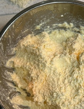 1. Этап. Мини пиццы на творожной основе: Получается такая консистенция