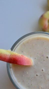 1. Этап. Смузи с нектарином и бананом: Смузи получается сладкий, нежный, в меру густой.