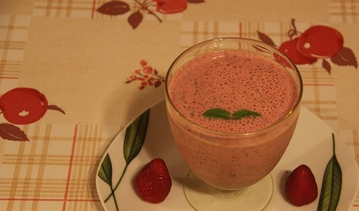 1. Этап. Коктейль освежающий: КЛУБНИЧНЫЙ: Белок-8,3 г. Углеводы-13,02 г. Жир-5,15 г. Калорийность-152,1 ккал. ПРИЯТНОГО АППЕТИТА