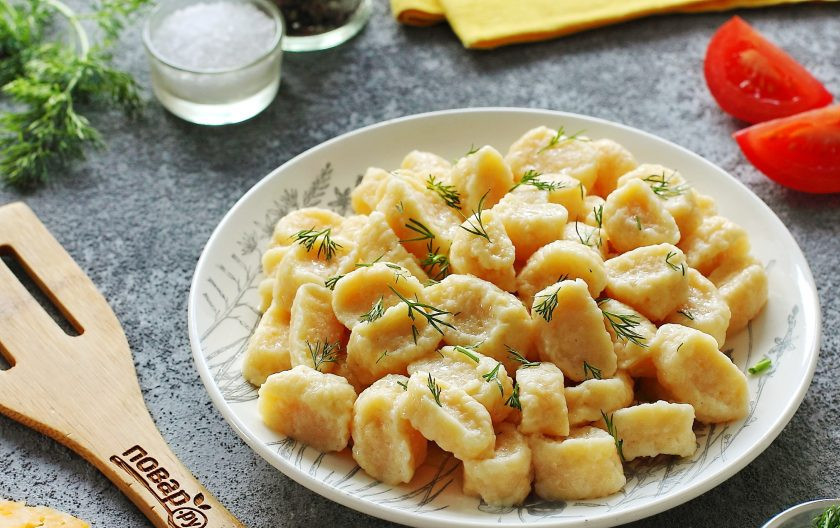 1. Этап. Галушки с сыром: Галушки с сыром готовы. Заправьте блюдо сливочным маслом и подавайте к столу. Приятного аппетита!