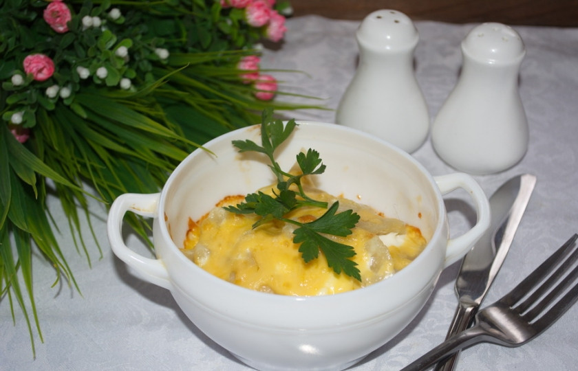 1. Этап. Шуруборки: Разогрейте духовку до 200 градусов, выпекайте блюдо в духовке 8-10 минут. Нужно, чтобы сыр расплавился. Подавайте блюдо к столу горячи! И приятного аппетита!