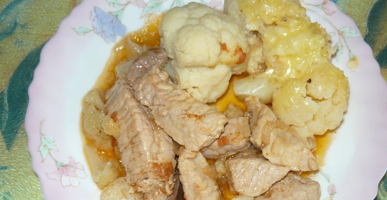 1. Этап. Свинина с цветной капустой: Вот такая сочная свинина с цветной капустой получилась. Приятного аппетита!