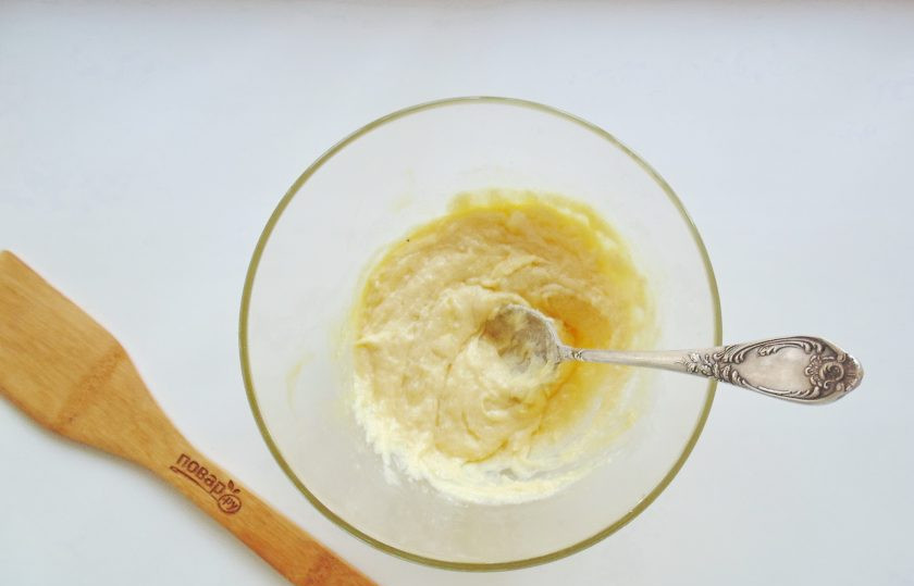 1. Этап. Пирог с орехами и вареньем: Снова хорошо перемешайте.