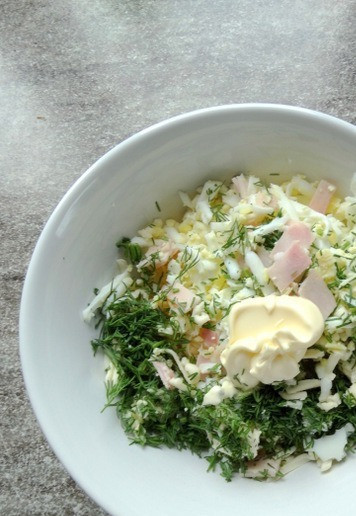 1. Этап. Конвертики из лаваша инди-пикник: Добавить майонез.