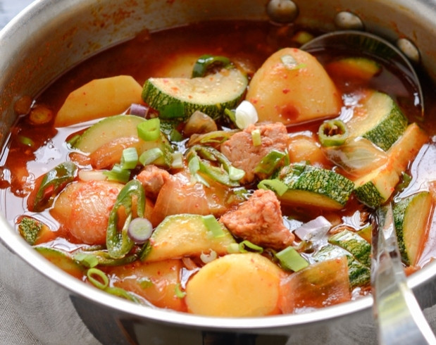 1. Этап. Суп из рыбной консервы: Готовьте до смягчения овощей и подавайте к столу горячим. Приятного!