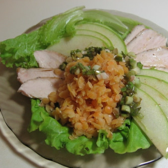 Салат из чечевицы с мясом