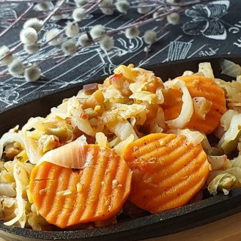 Гарнир Рататуй с пекинской капустой