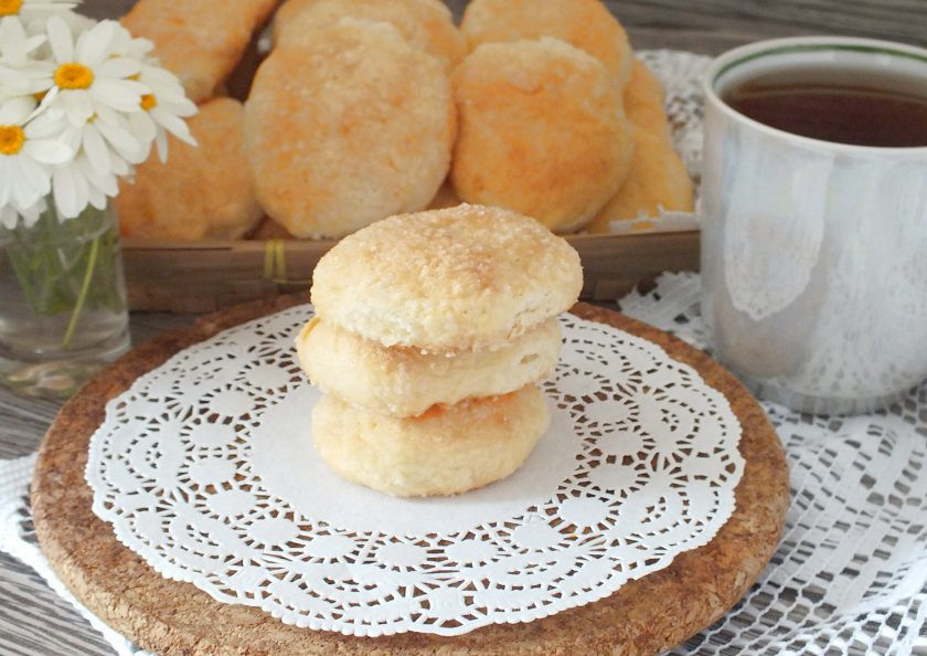 1. Этап. Печенье из творога со сгущенкой: Подавайте печенье полностью охлажденным. Приятного аппетита!