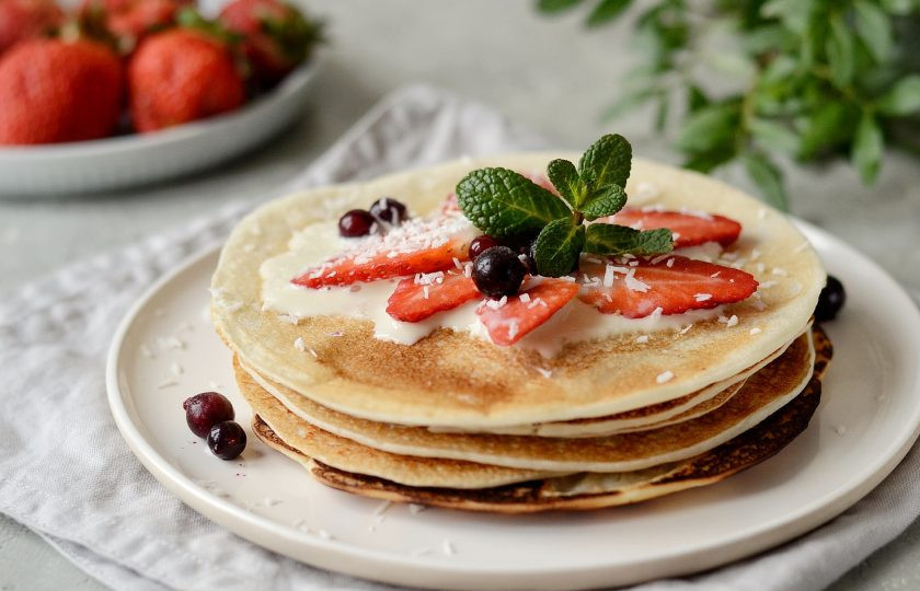 1. Этап. Блинчики из кокосовой муки: Блинчики из кокосовой муки готовы, приятного аппетита!