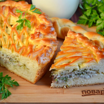 Пирог с мойвой и укропом