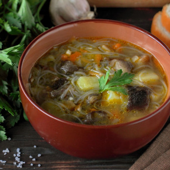 Грибной суп с фунчозой