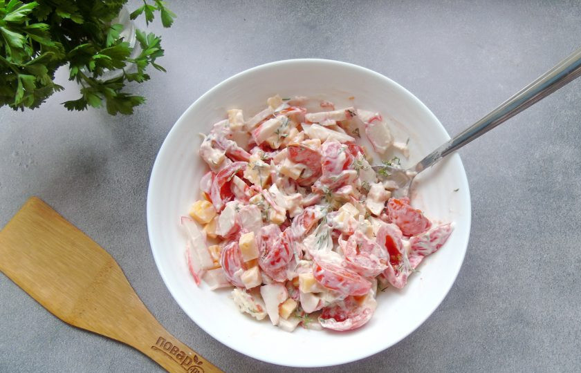 1. Этап. Салат Эдем: Перемешайте все ингредиенты салата.