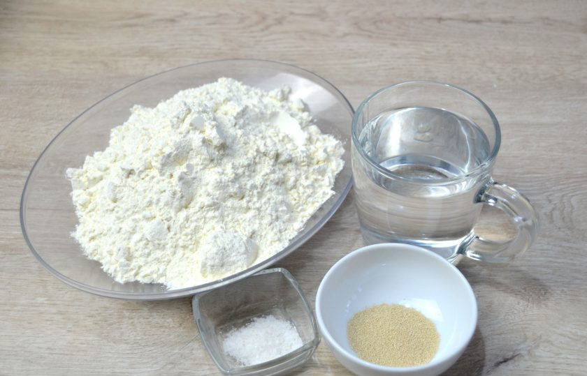 1. Этап. Марроканские лепешки Батбуты: Подготовьте ингредиенты.