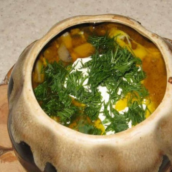 Жаркое в горшочке в духовке со свининой