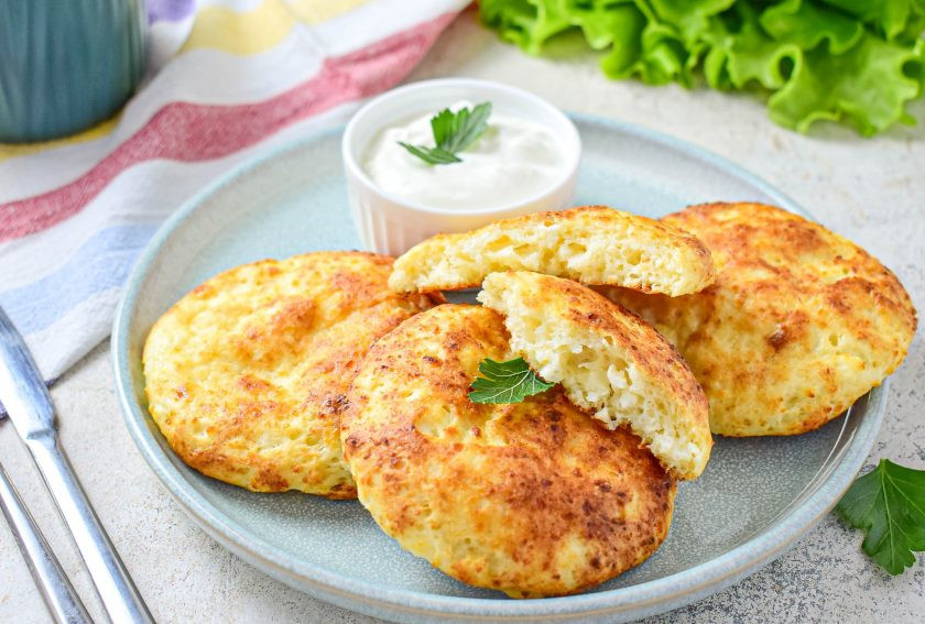 1. Этап. Творожные лепешки в духовке: Приятного аппетита!