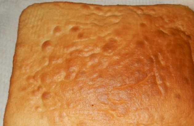 1. Этап. Торт для мужчины: Оставляем коржи остывать.