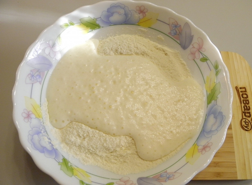 1. Этап. Панкейки классические: Соедините миксером обе массы до получения однородного теста.