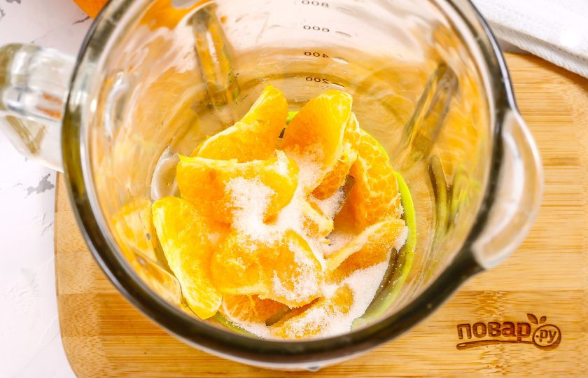 1. Этап. Молочный коктейль с мандаринами: Добавьте сахарный песок или замените его цветочным медом, топпингом, сиропом.