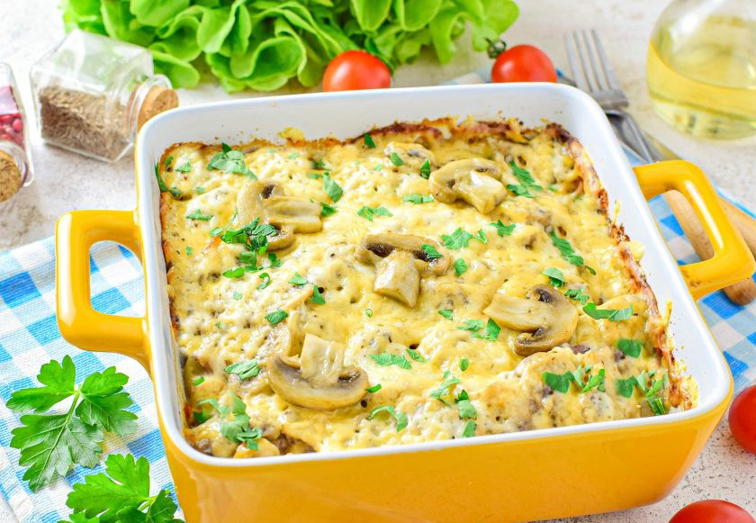 1. Этап. Мясо по-орловски из свинины: Подавайте к столу в горячем виде.