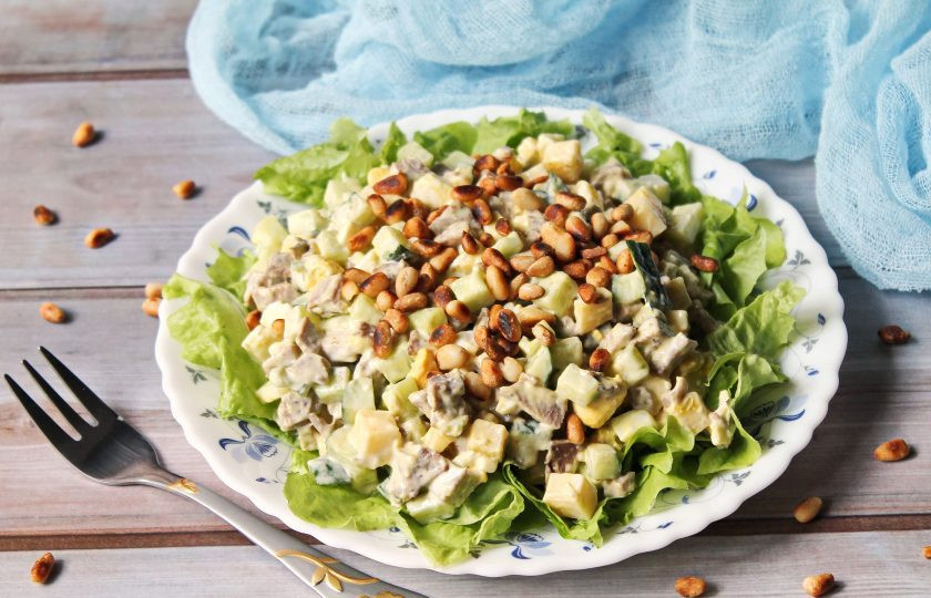 1. Этап. Салат с языком и кедровыми орешками: Приятного аппетита!