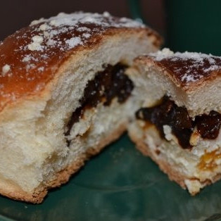 Булочки с сухофруктами