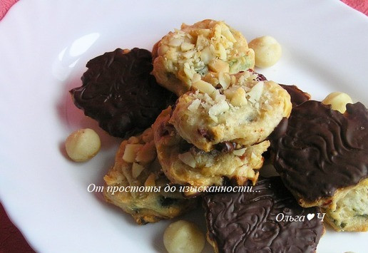 1. Этап. Печенье с макадамией по-флорентийски: Уберите в холодильник до застывания шоколада.