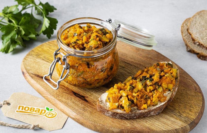 1. Этап. Икра из цукини: Готовую икру переложите в стеклянную баночку. Икра из цукини готова, приятного вам аппетита!